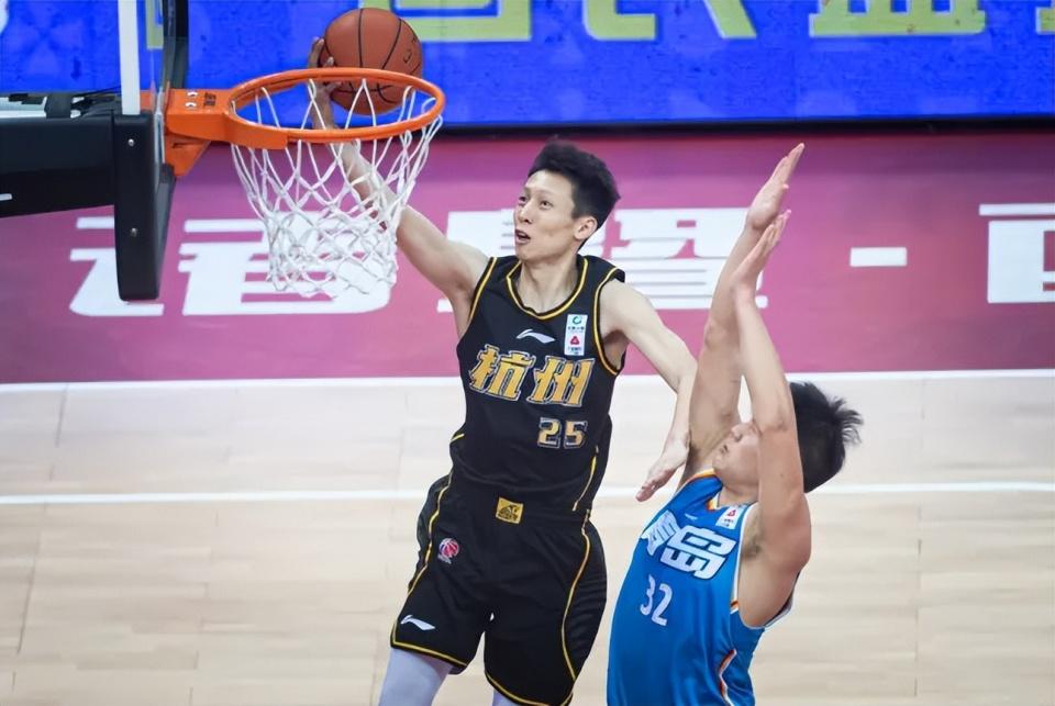 立陶宛豪门将签下前湖人侧翼新星,但他会被租借到英国联赛冠军?