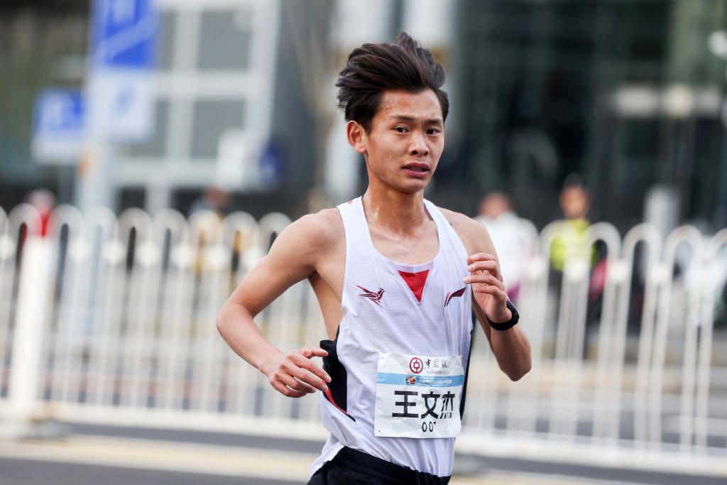亚历山大将冲连续五赛季场均30+