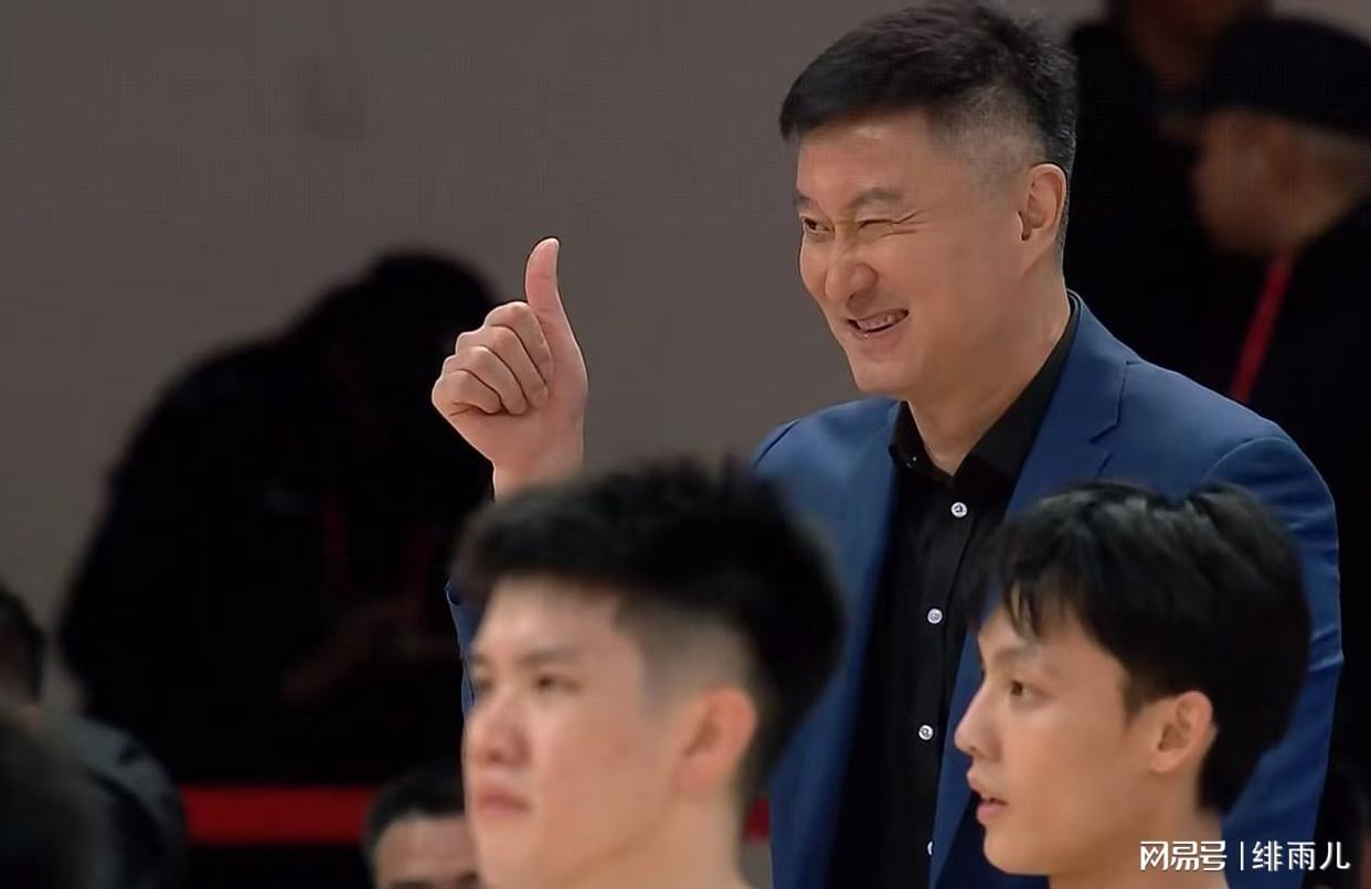 球盟会体育狂热队9.5分让分客场挑战太阳:克拉克背伤出战成疑