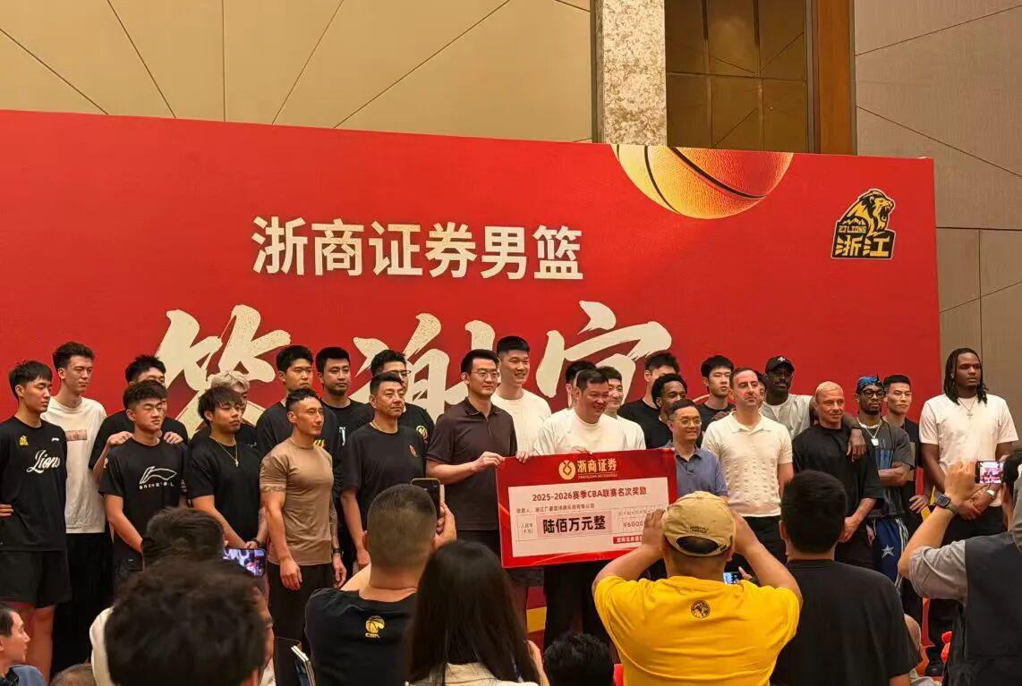 球盟会体育国王两年合同续约内线大将,他在本赛季的表现得到了充分地认可?