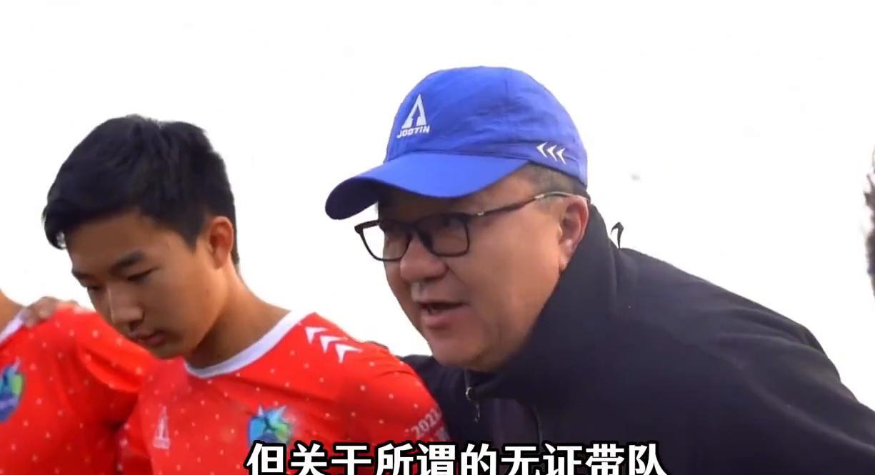 球盟会体育场均28+7+5,火箭追29岁巨星前锋,拆队甩卖不划算!不如静观其变