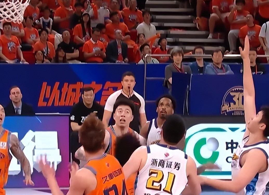 陈熠已490天无单打冠军!决胜局开场1